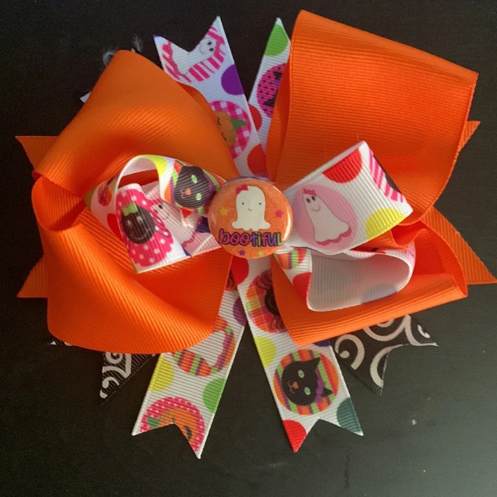 Halloween hair bows on alligator clip. Set of 2 bows.